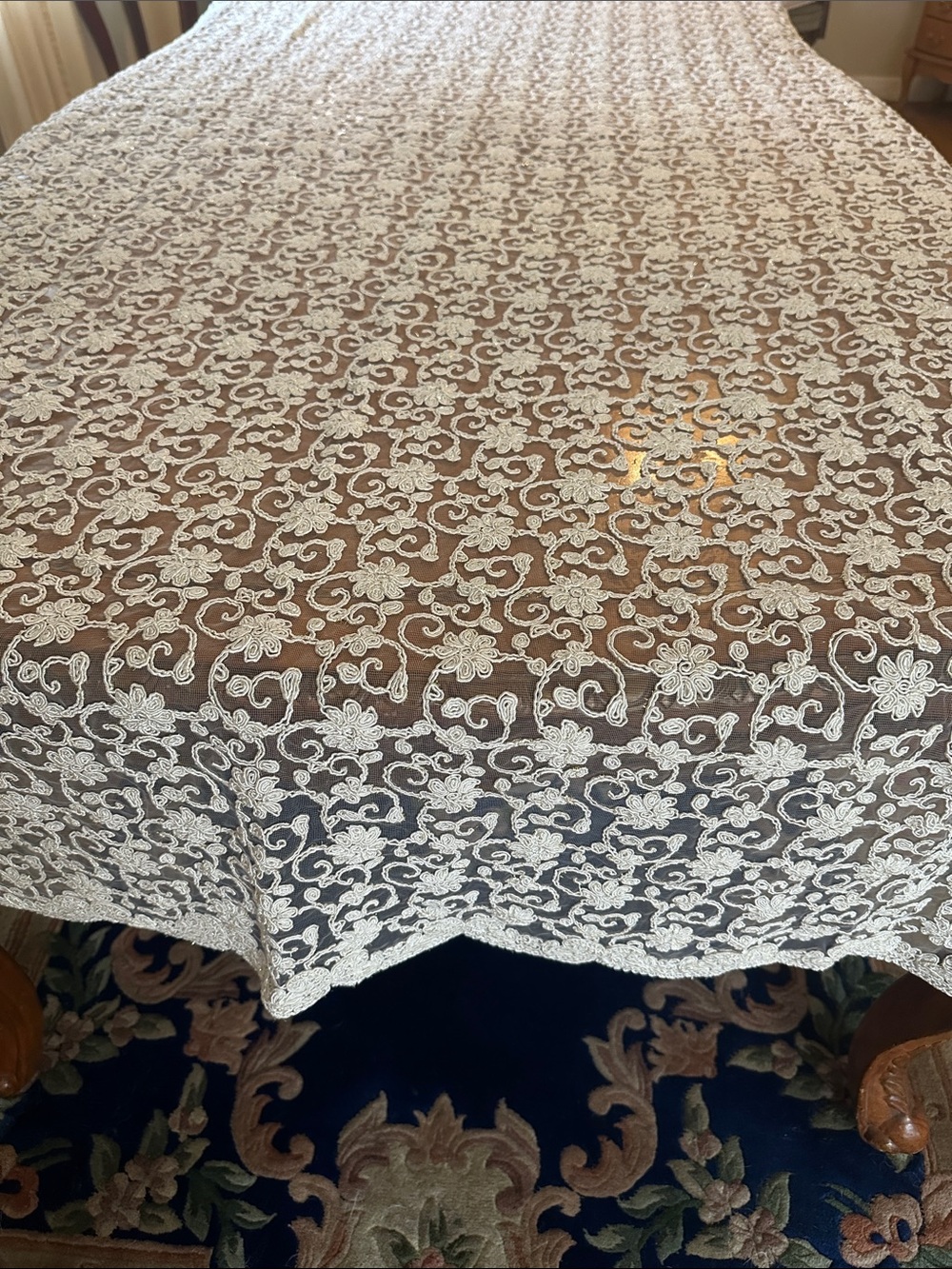 Elegant Cream Lace Tablecloth - Classic Home Dining